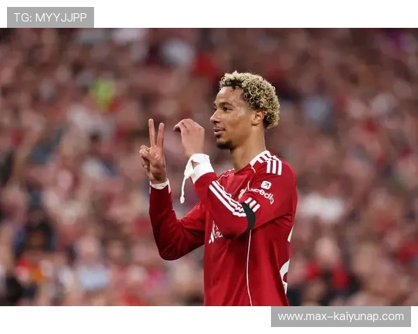 利物浦逼抢制造失误,萨拉赫轻松补射得手 利物浦逼抢制造失误,萨拉赫轻松补射得手